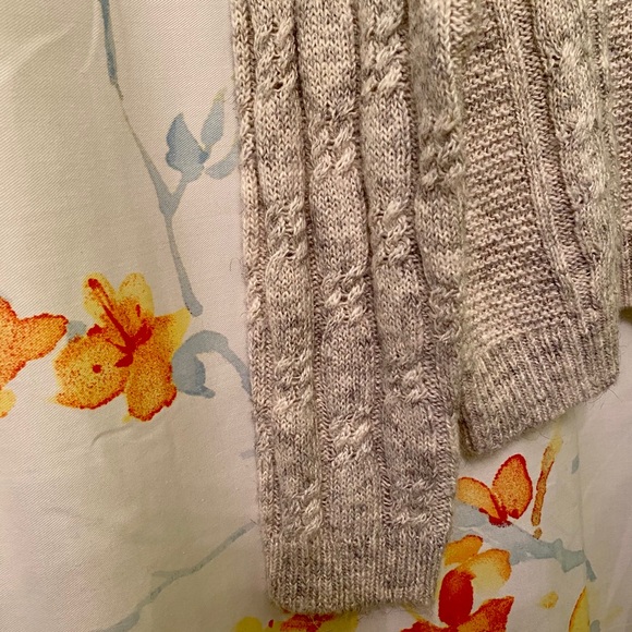 ✨ Final Price ✨ Lucky Brand Gray Cable Knit Sweater - Picture 7 of 16